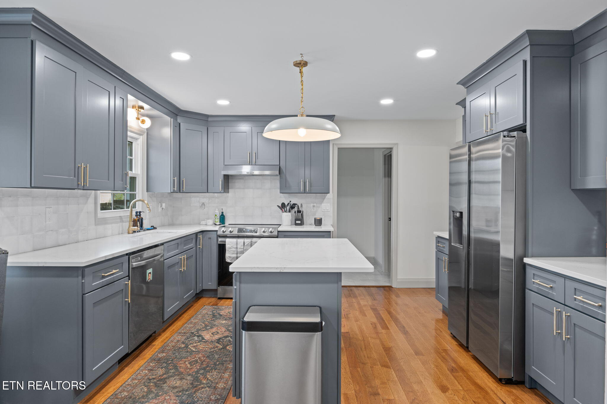 1100 Bob Kirby Road Knoxville, TN 37923 - Photo 3 of 38 38-web-or-mls-100 Bob Kirby-6639