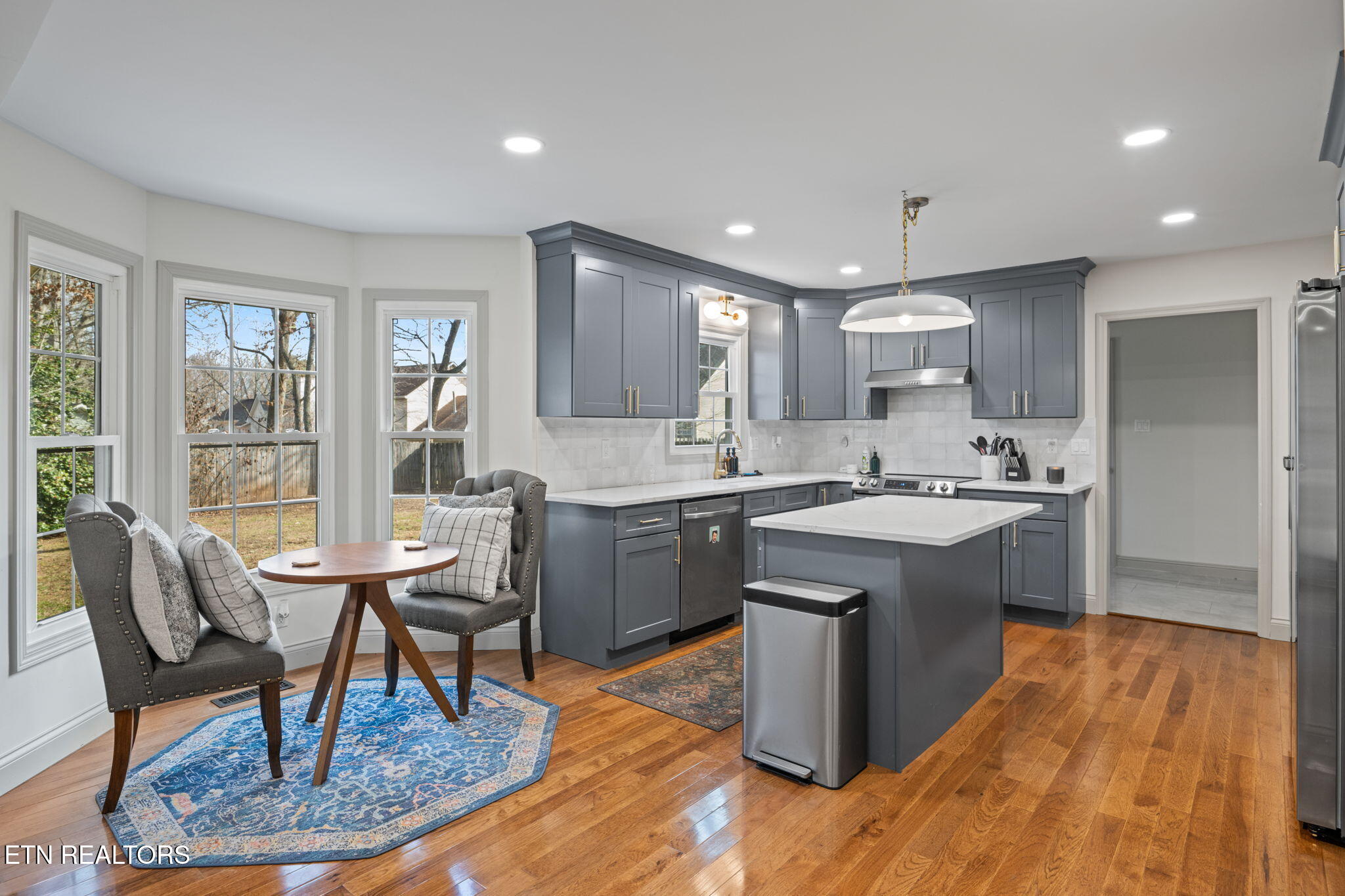 1100 Bob Kirby Road Knoxville, TN 37923 - Photo 4 of 38 39-web-or-mls-100 Bob Kirby-6644