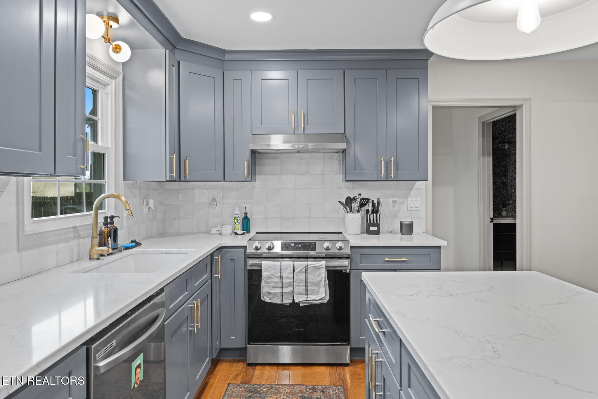 1100 Bob Kirby Road Knoxville, TN 37923 - Photo 8 of 38 42-web-or-mls-100 Bob Kirby-6659