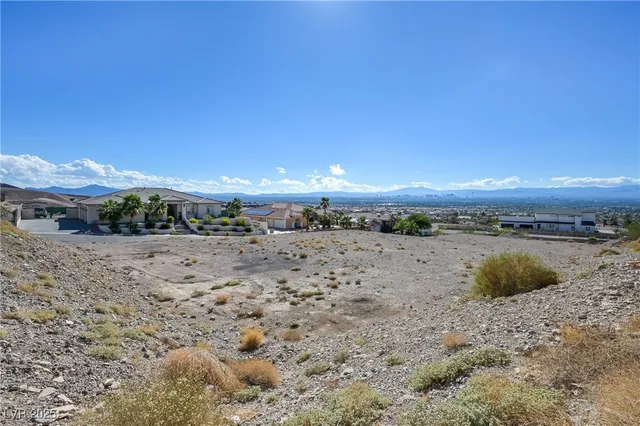 $225,000 | 7150 Pico Rio Court, Las Vegas, NV 89156