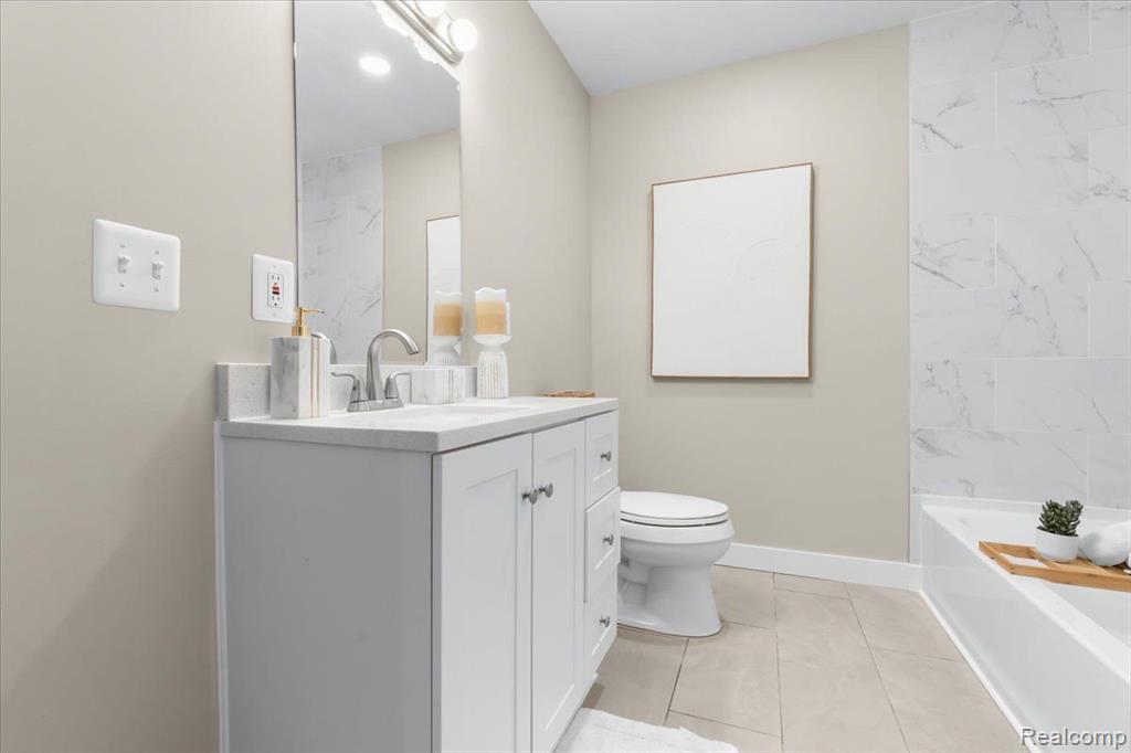10820 Cedar Lake Road Pinckney, MI 48169 - Photo 19 of 29