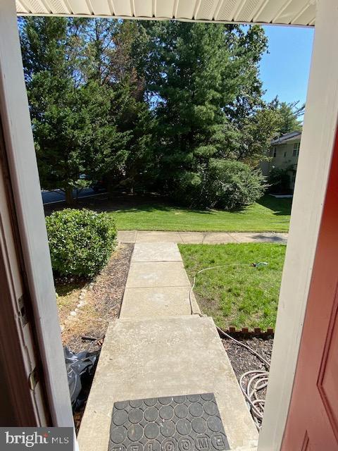 7020 Palamar Turn Lanham, MD 20706 - Photo 3 of 27 Front walkway