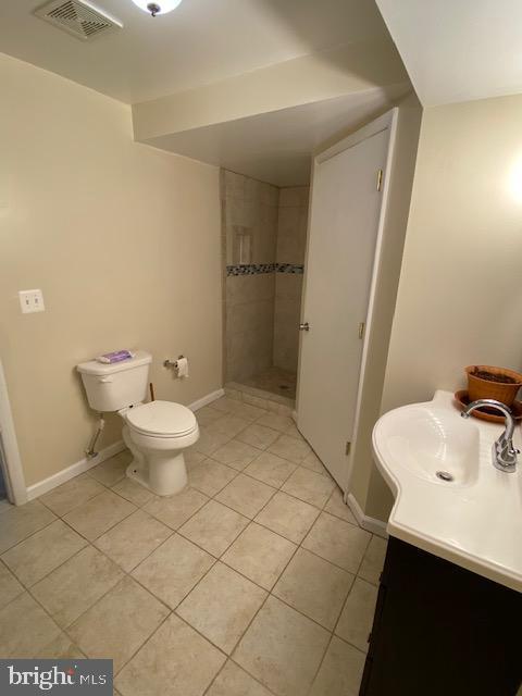 7020 Palamar Turn Lanham, MD 20706 - Photo 24 of 27 Lower level full bath
