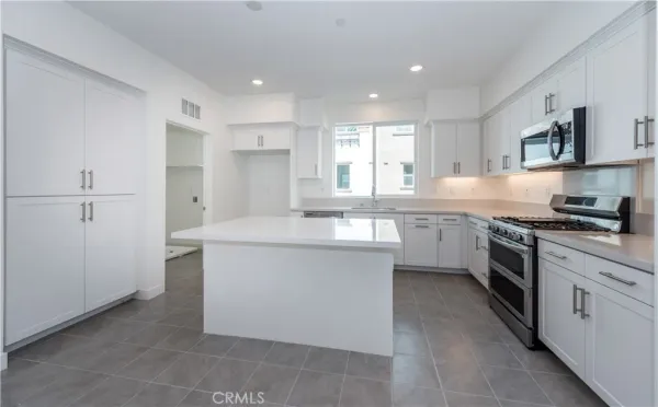 $4,795 | 2317 West Broadway, Unit 46, Anaheim, CA 92805