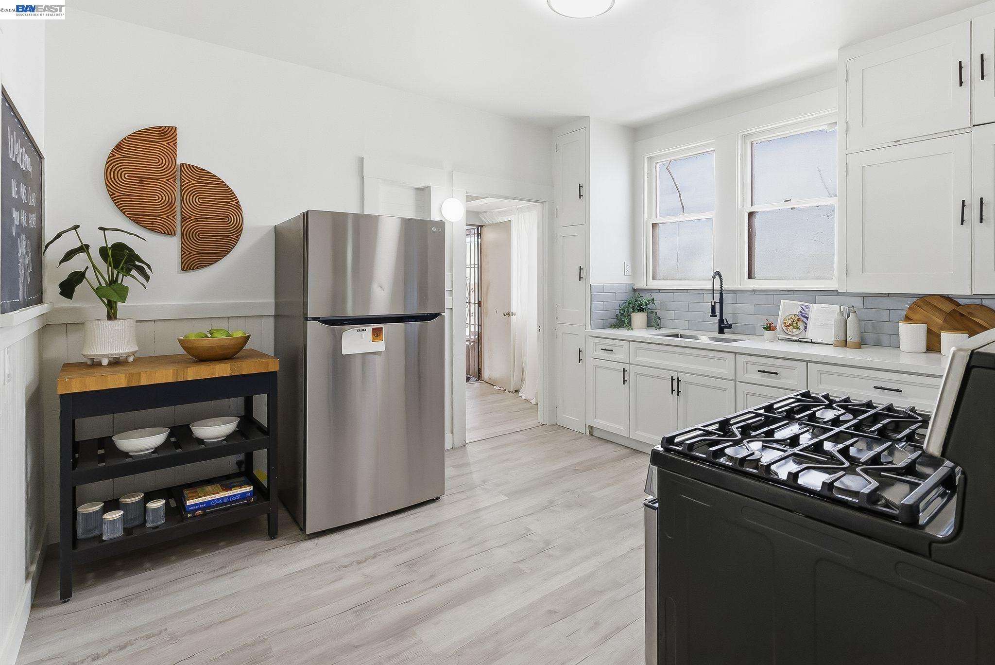 2049 Rutherford Street Oakland, CA 94601 - Photo 11 of 43