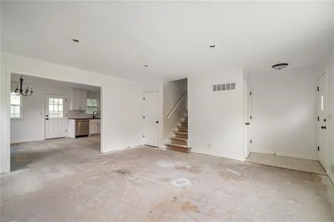 $219,900 | 9302 West 83rd Street, Overland Park, KS 66204