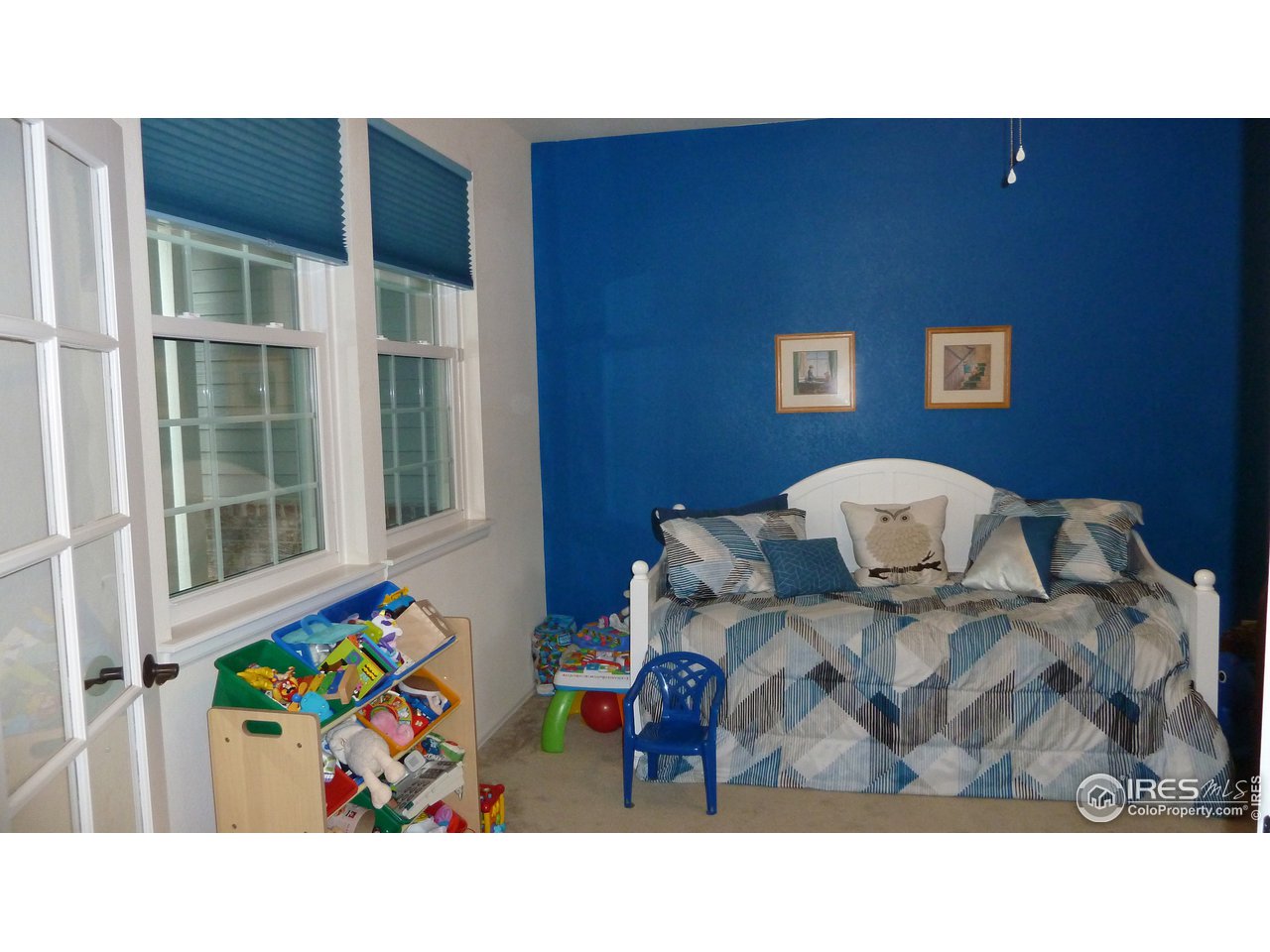8121 Raspberry Drive Frederick, CO 80504 - Photo 13 of 38 a open kitchen with a sink and breakfast area
