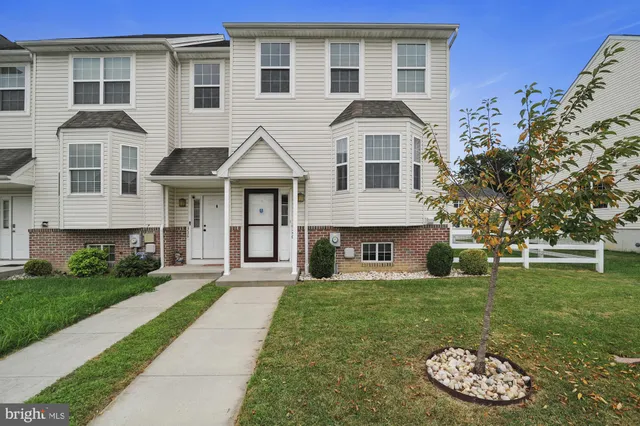 $2,300 | 340 Tribbitt, Dover, DE 19904