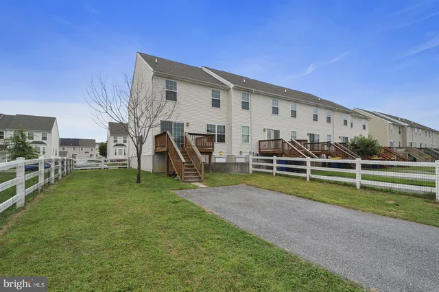 $2,300 | 340 Tribbitt, Dover, DE 19904