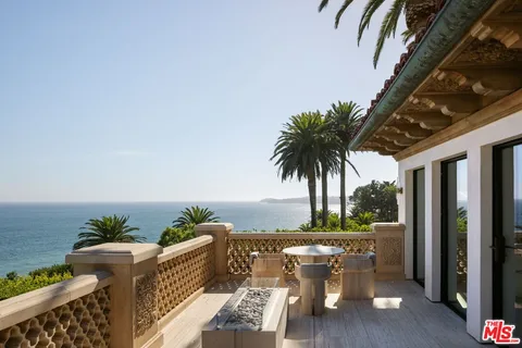 $88,000,000 | 26848 Pacific Coast Highway, Malibu, CA 90265