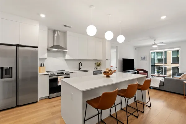 $565,000 | 1701 Simond Avenue, Unit 305, Austin, TX 78723