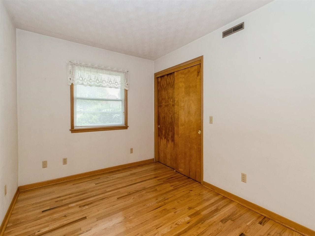109 East Pioneer Road Lone Tree, IA 52755 - Photo 13 of 25 Gallery Image 13