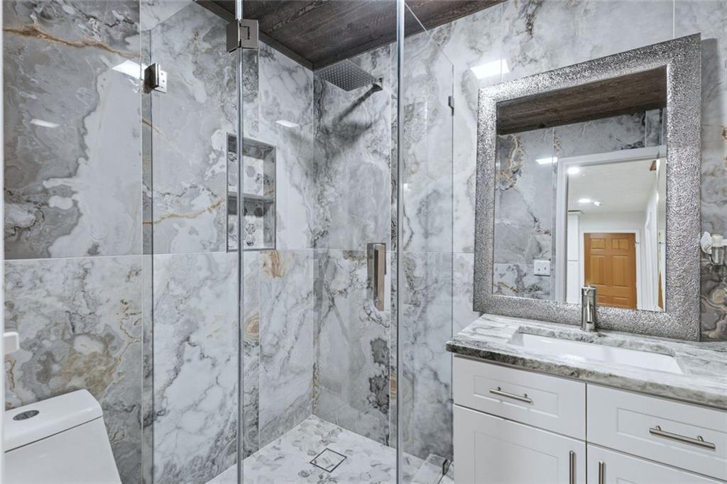 600 Springlake Road Lawrenceville, GA 30045 - Photo 5 of 24