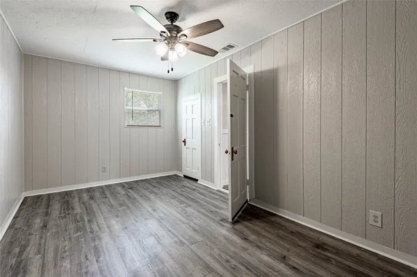 $1,400 | 246 Fm 405, Huntsville, TX 77320