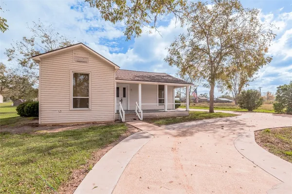 $1,400 | 246 Fm 405, Huntsville, TX 77320