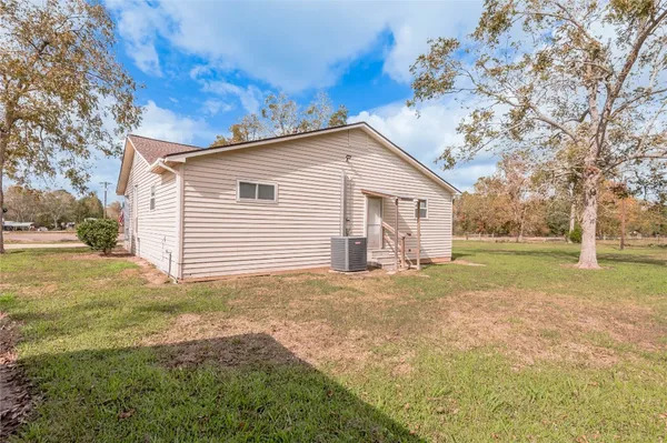 $1,400 | 246 Fm 405, Huntsville, TX 77320