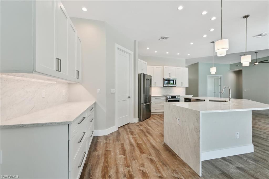 4231 Crayton Road Naples, FL 34103 - Photo 14 of 46