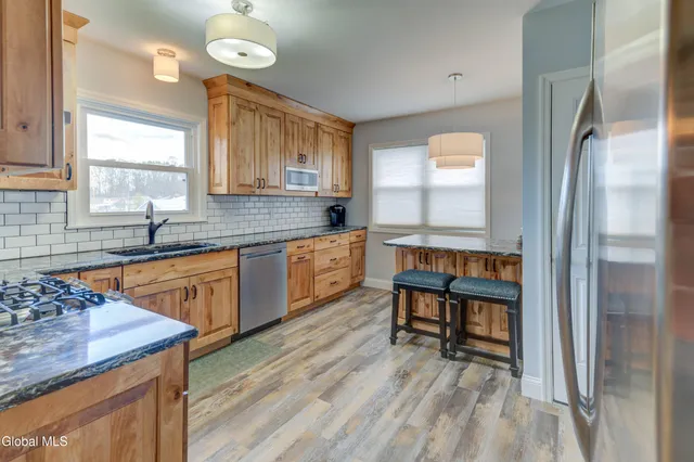 $375,000 | 32 Wedgewood Avenue, Rotterdam, NY 12303