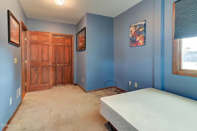 $375,000 | 32 Wedgewood Avenue, Rotterdam, NY 12303