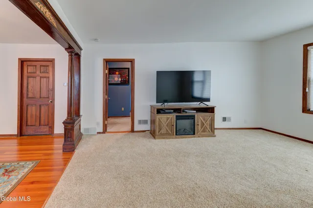 $375,000 | 32 Wedgewood Avenue, Rotterdam, NY 12303