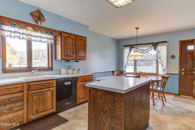 $375,000 | 32 Wedgewood Avenue, Rotterdam, NY 12303