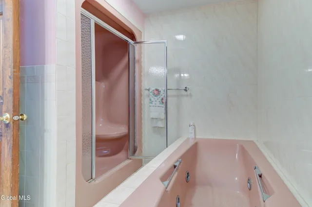 $375,000 | 32 Wedgewood Avenue, Rotterdam, NY 12303