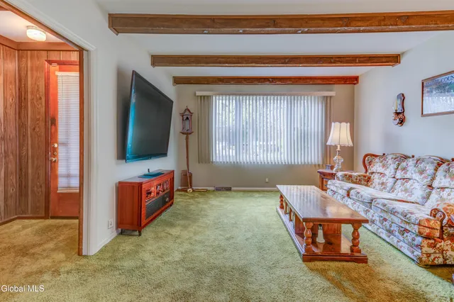 $375,000 | 32 Wedgewood Avenue, Rotterdam, NY 12303