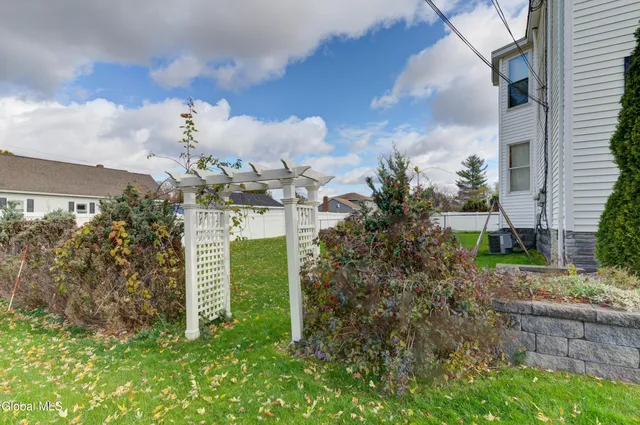 $375,000 | 32 Wedgewood Avenue, Rotterdam, NY 12303