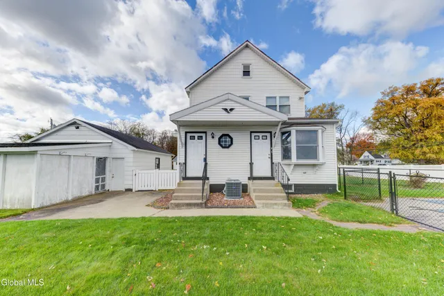 $375,000 | 32 Wedgewood Avenue, Rotterdam, NY 12303