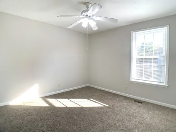 $1,395 | 102 Nuthatch Circle, Clarksville, TN 37042