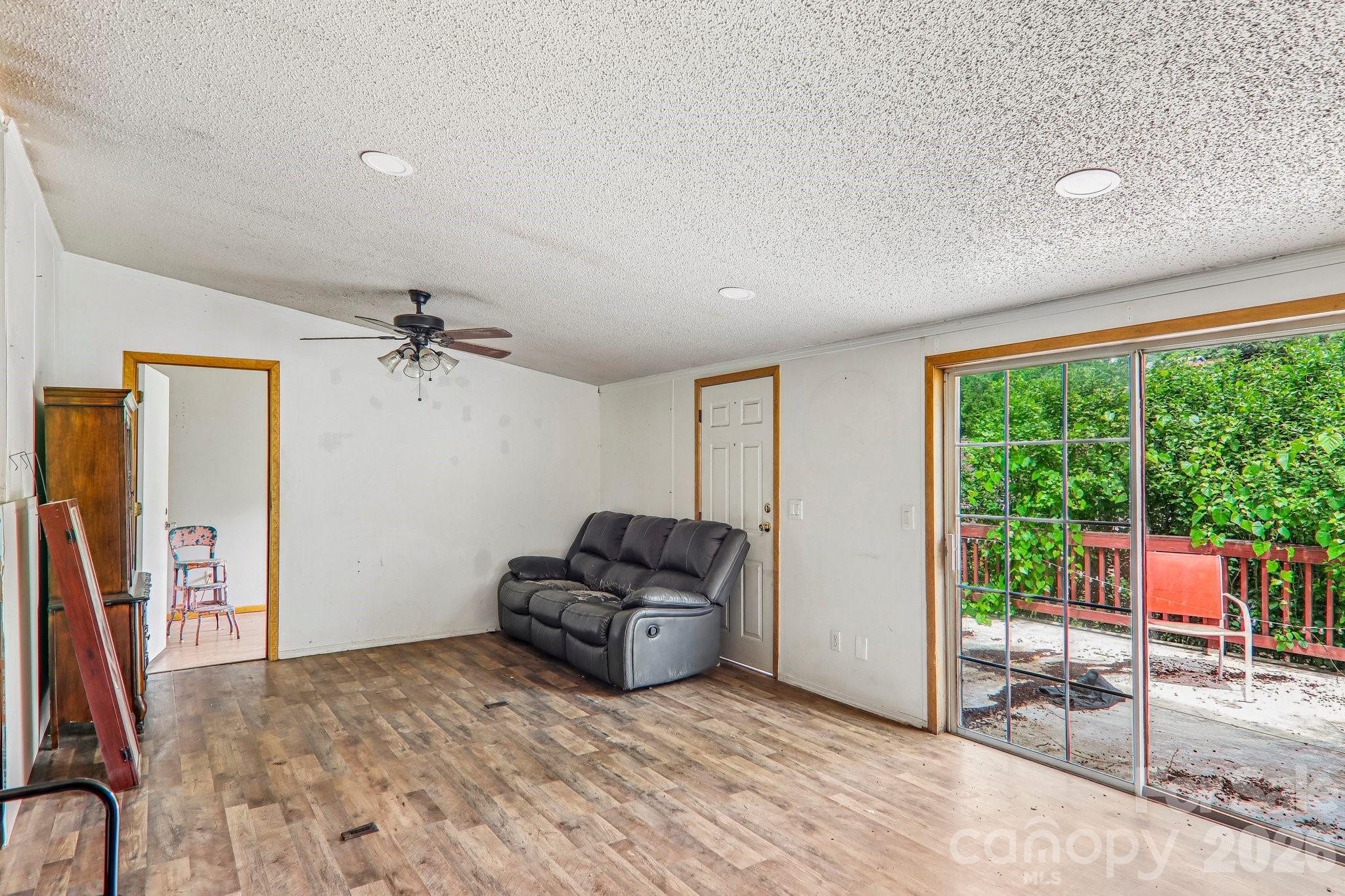 19 Dot Street Clyde, NC 28721 - Photo 7 of 28