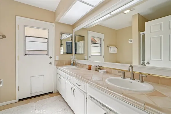 $1,099,000 | 7815 Vassar Avenue, Canoga Park, CA 91304