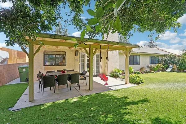$1,099,000 | 7815 Vassar Avenue, Canoga Park, CA 91304