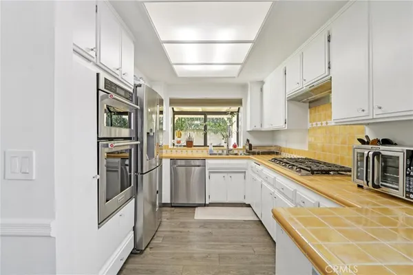 $1,099,000 | 7815 Vassar Avenue, Canoga Park, CA 91304