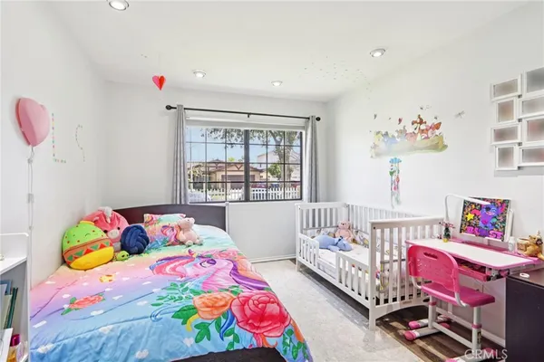 $1,099,000 | 7815 Vassar Avenue, Canoga Park, CA 91304