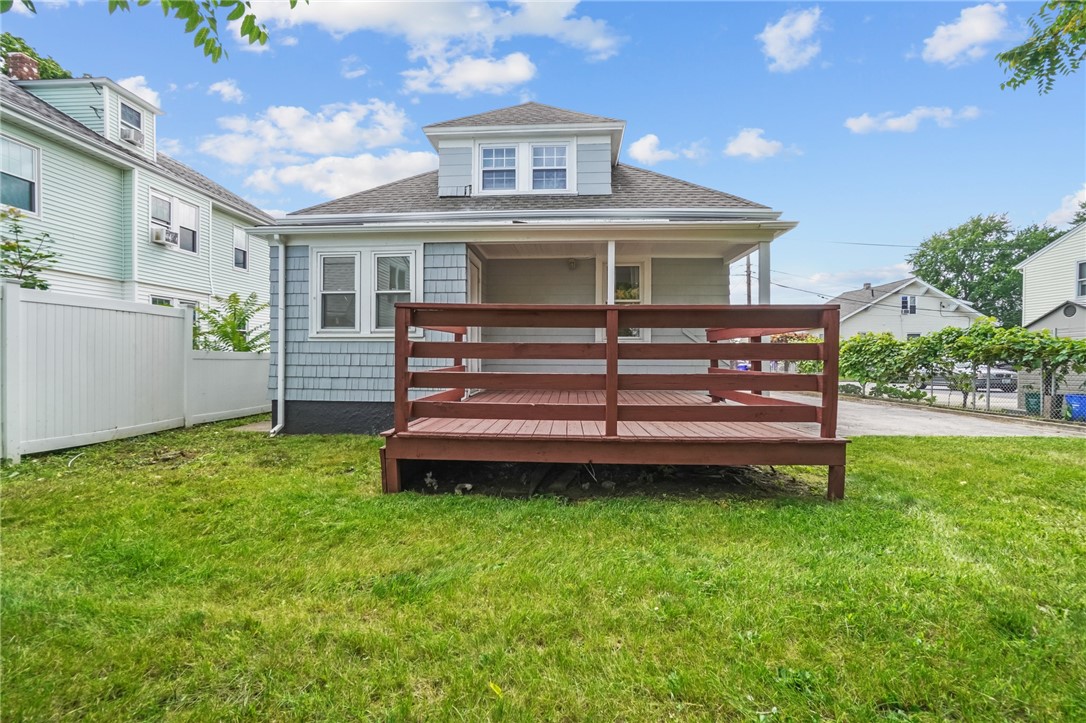 83 Nye Street Pawtucket, RI 02861 - Photo 10 of 30