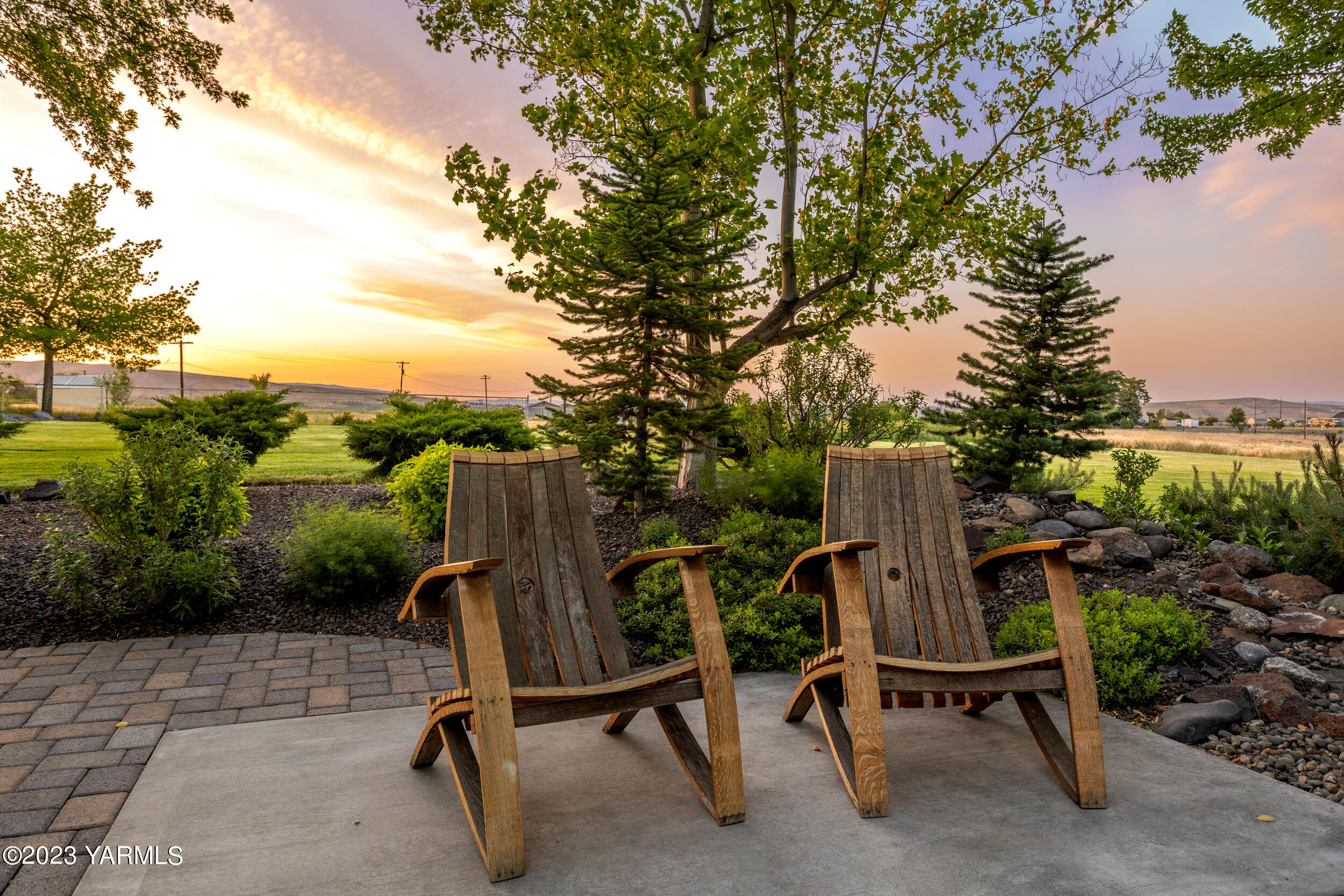 13518 Fisk Road Yakima, WA 98908 - Photo 57 of 58 a view of chair and table in backyard