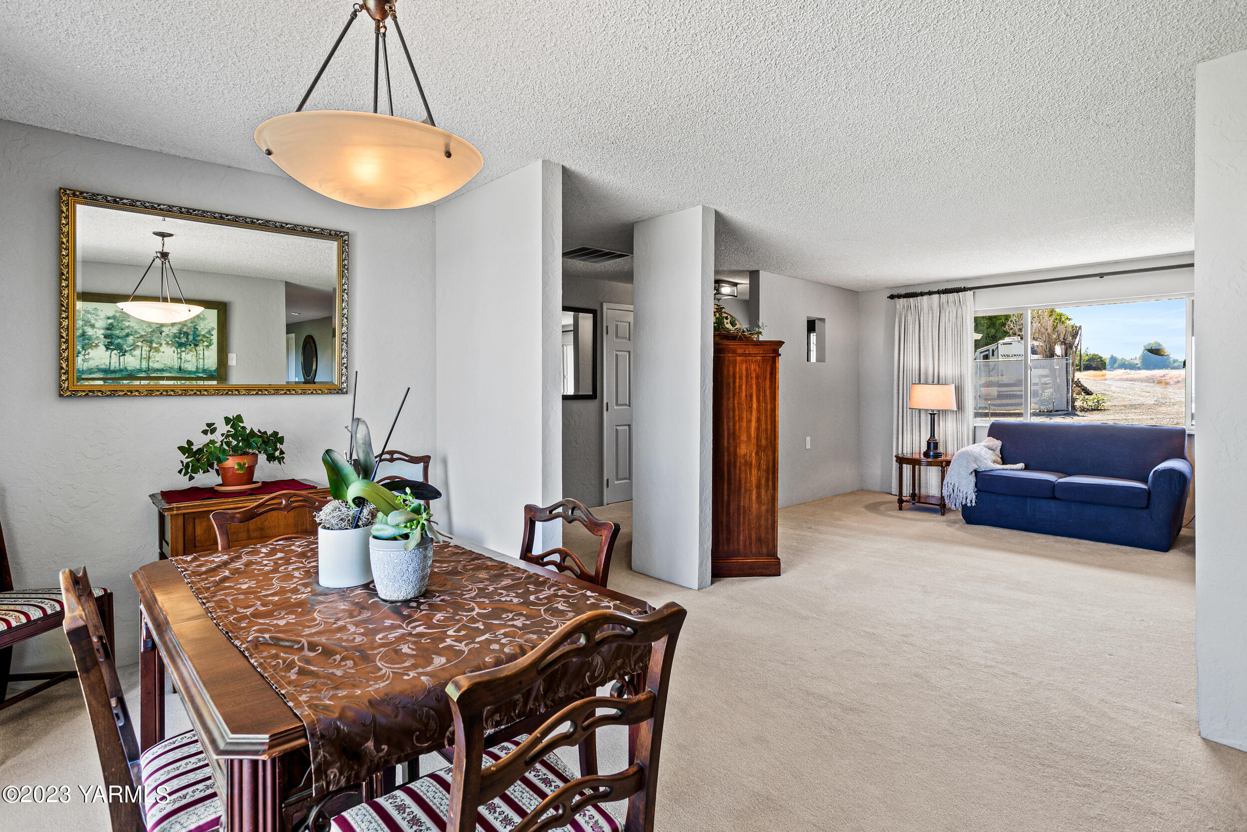 13518 Fisk Road Yakima, WA 98908 - Photo 10 of 58 a view of a dining room with furniture