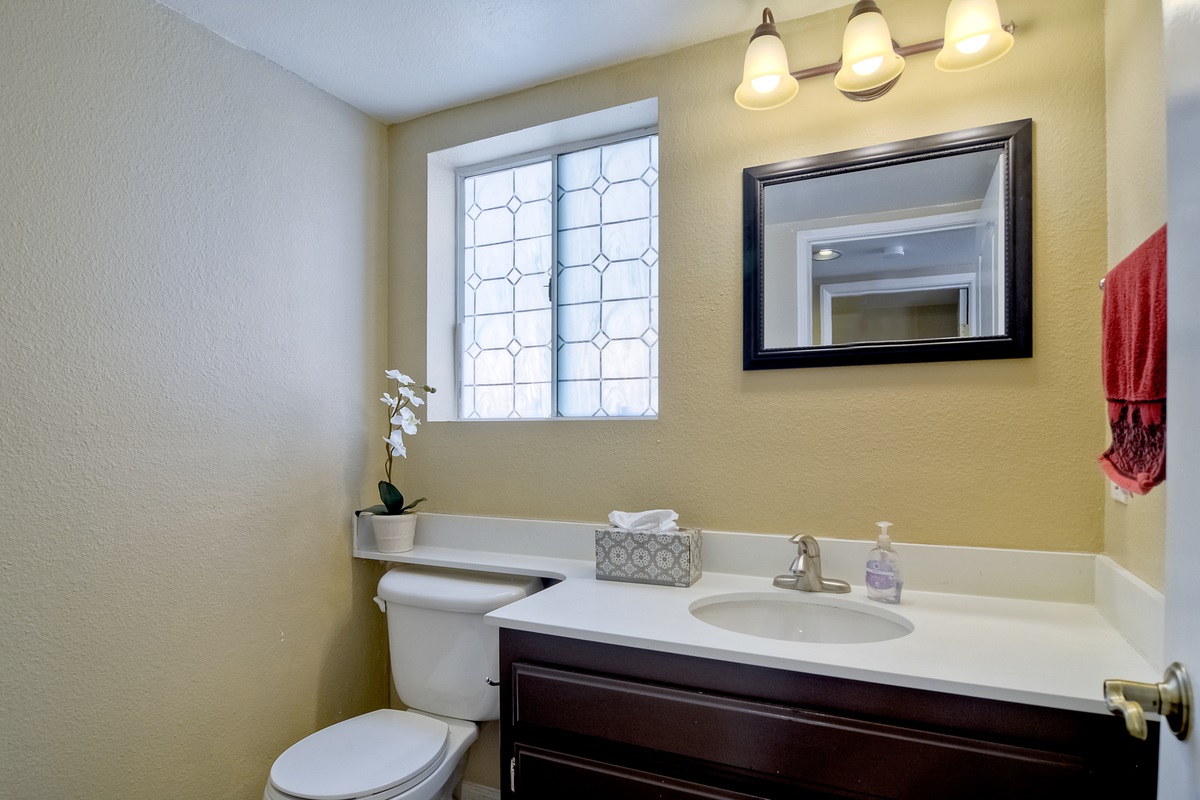 1784 Crystal Ridge Way Vista, CA 92081 - Photo 8 of 20