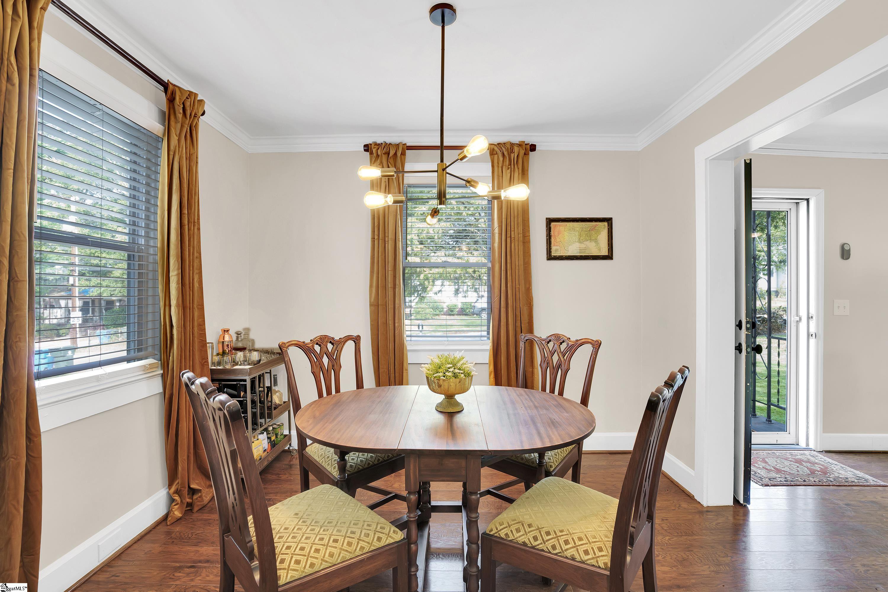 119 Pleasant Ridge Avenue Greenville, SC 29605 - Photo 8 of 22 Gallery Image 8
