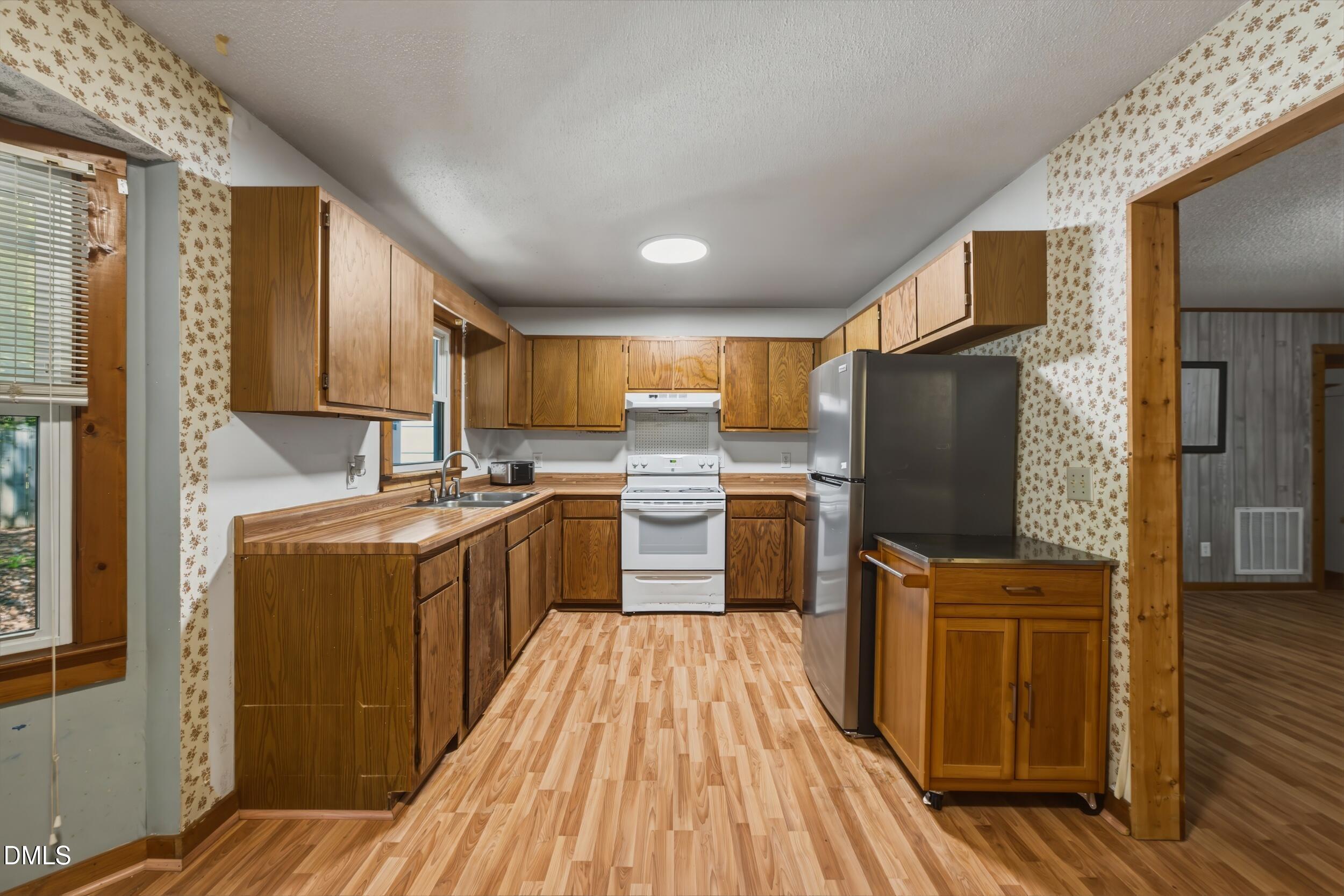 956 Holden Road Youngsville, NC 27596 - Photo 11 of 28 10 -956 holden rd, interior, kitchen
