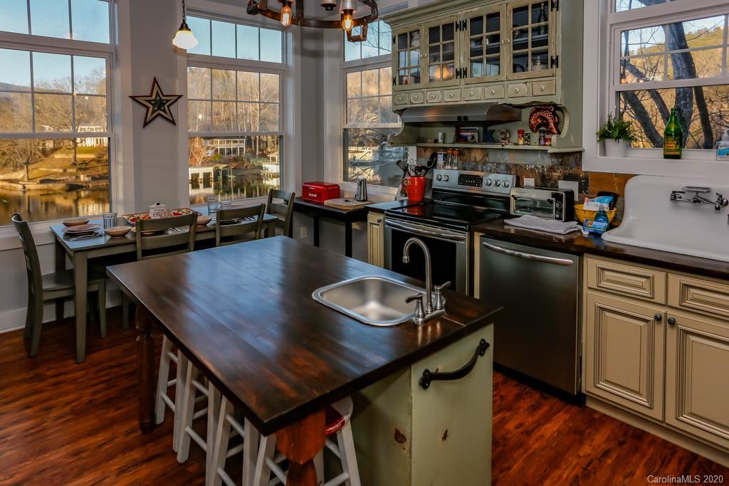222 Ridge Road Lake Lure, NC 28746 - Photo 11 of 34 Gallery Image 11