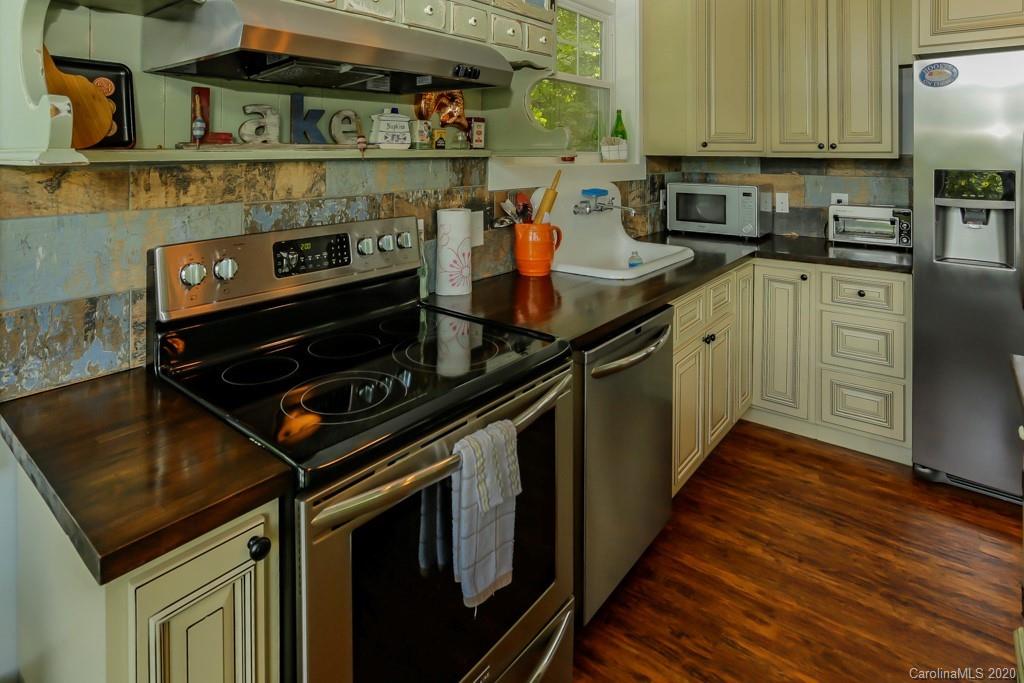 222 Ridge Road Lake Lure, NC 28746 - Photo 9 of 34 Gallery Image 9