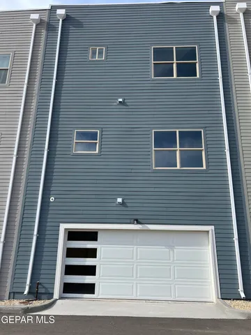 a view of front of house