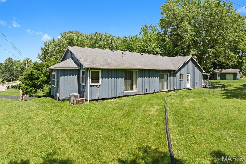 2740 Old Collinsville Road Belleville, IL 62221 - Photo 6 of 13
