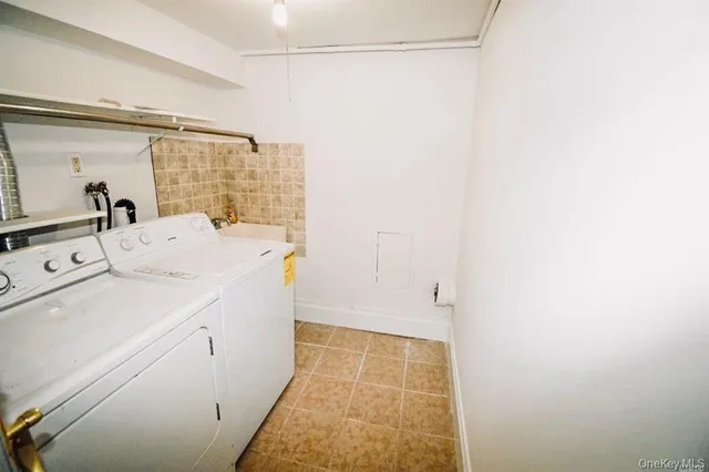 $4,500 | 241 Woodbury Road, Hicksville, NY 11801