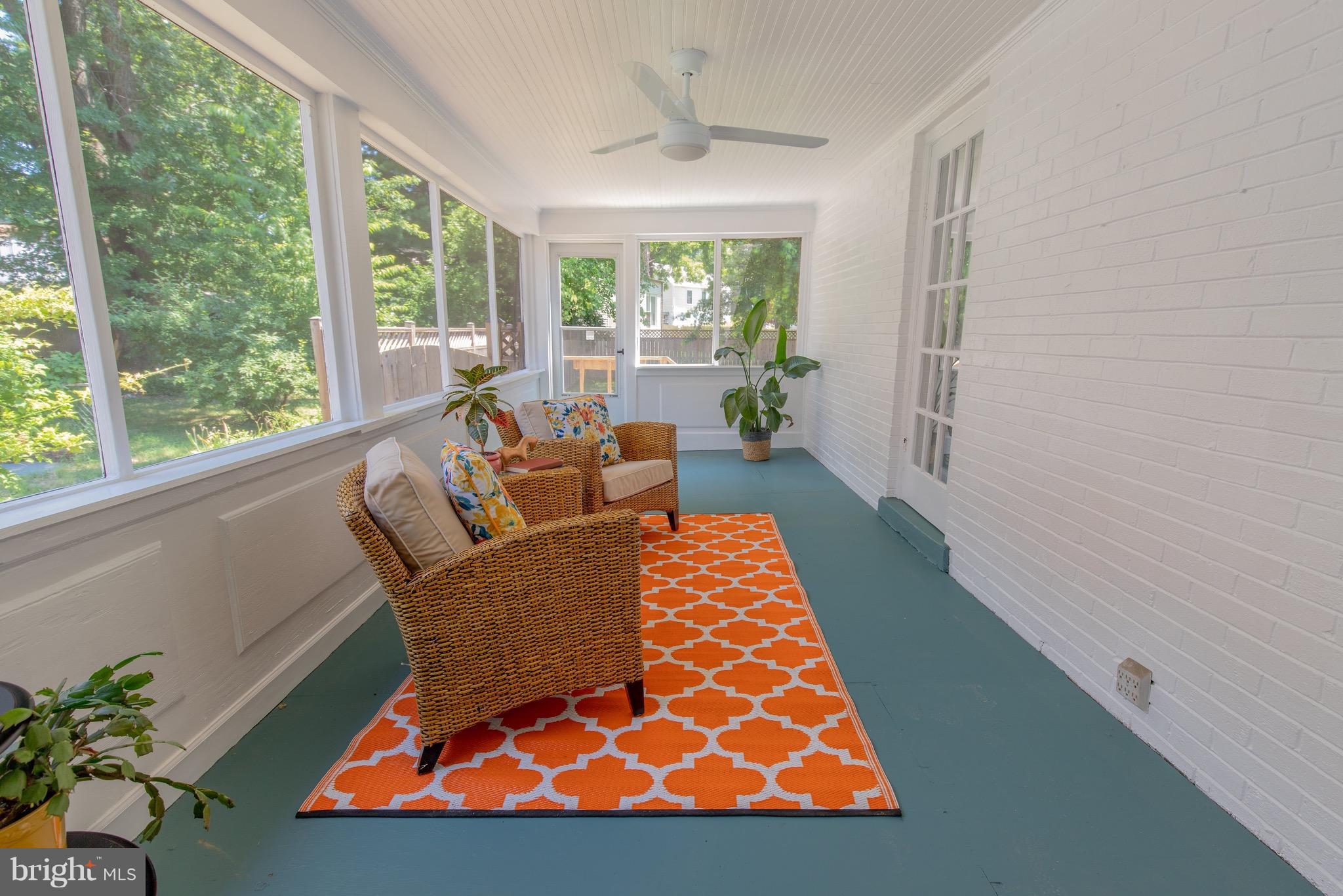 9940 Moss Avenue Silver Spring, MD 20901 - Photo 3 of 30