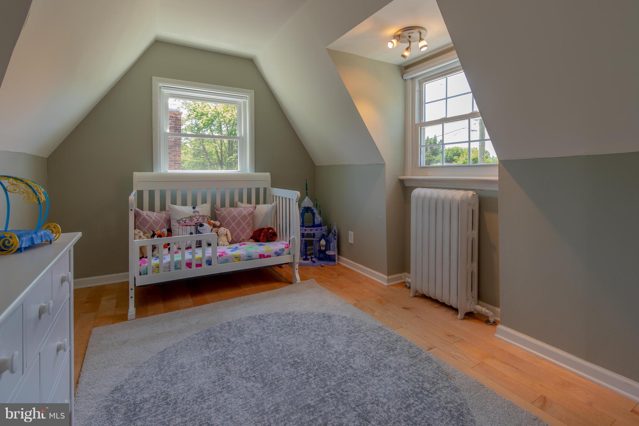 9940 Moss Avenue Silver Spring, MD 20901 - Photo 23 of 30 an empty room with windows