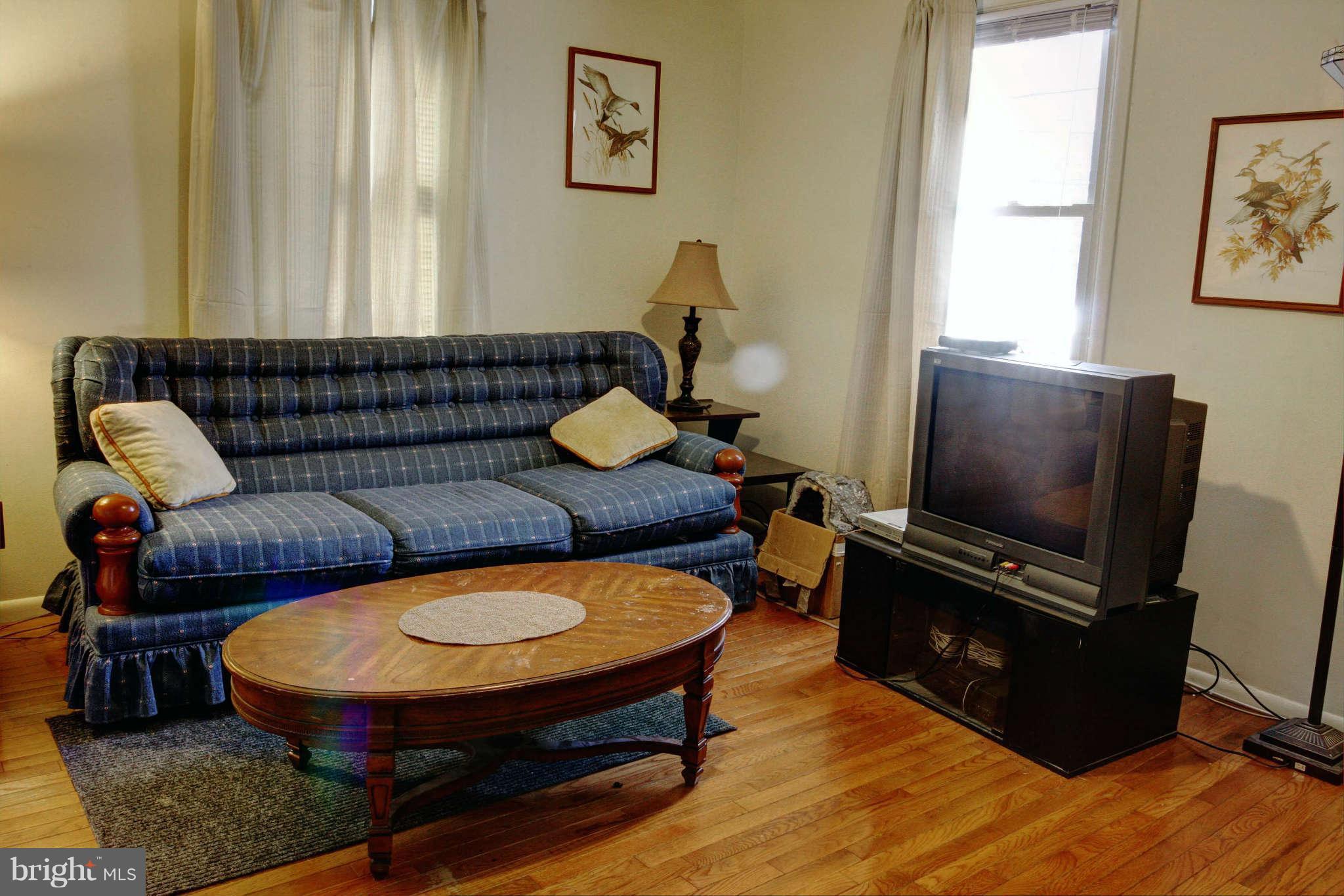 739 Stinchcomb Road Severna Park, MD 21146 - Photo 12 of 15 Living Room APT B