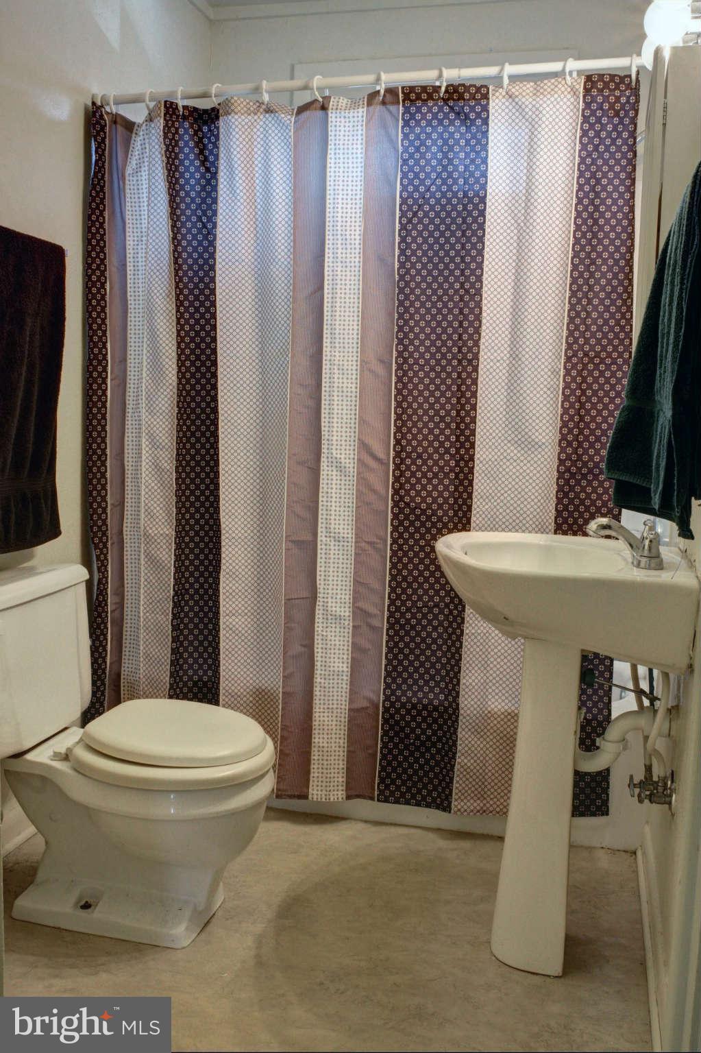 739 Stinchcomb Road Severna Park, MD 21146 - Photo 15 of 15 Bath APT B